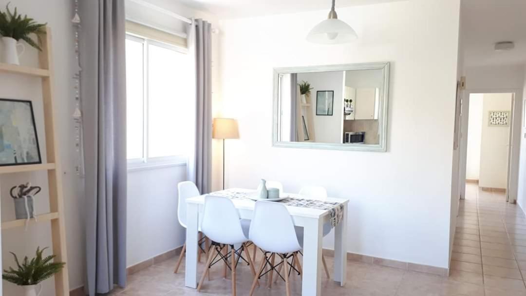 Pafia Modern Apartment Paphos Exteriör bild