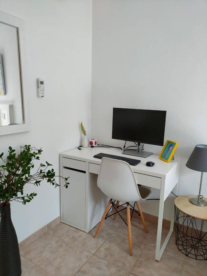 Pafia Modern Apartment Paphos Exteriör bild